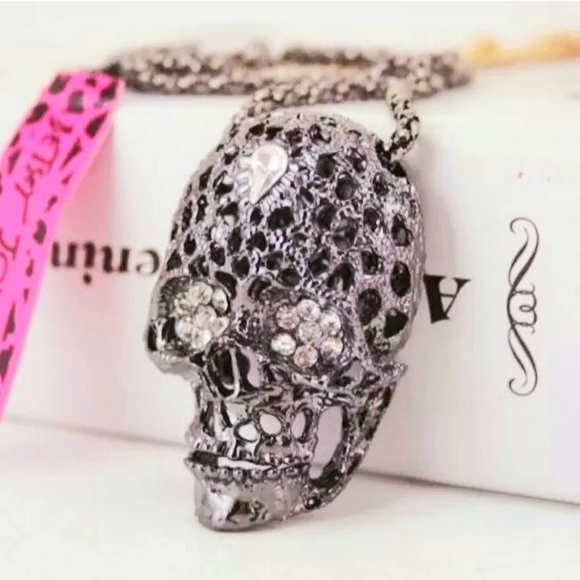 Choose your color gold Chrome or silver crystal 3rd eye skull necklace - Picture 14 of 16